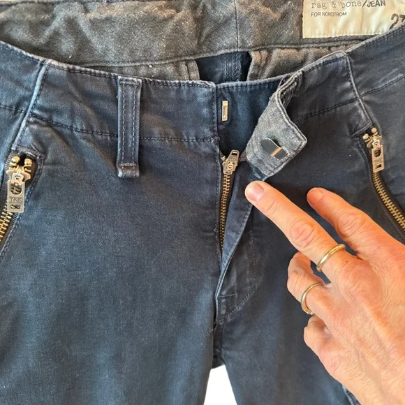 Size 27 Rag & Bone Bowery Skinny Cargo Pants Distressed Navy Nordstrom Exclusive - Picture 3 of 8